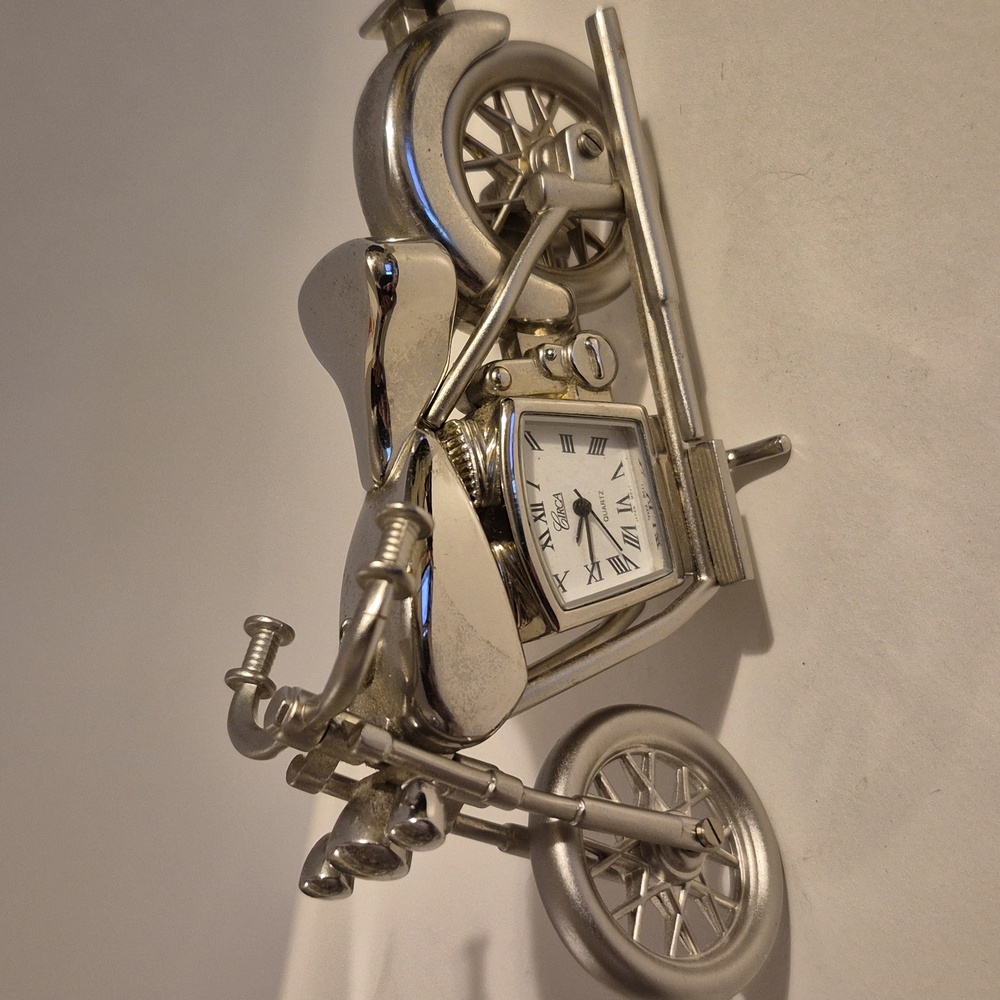 97  Motorcycle Desk Clock 4 inch preowned